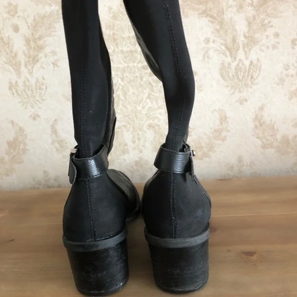 Calvin Klein boots - Picture 7 of 9